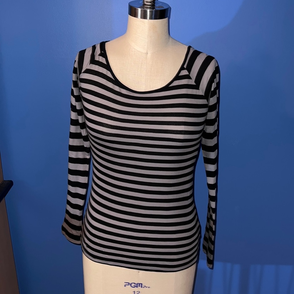 Divided  by H&M Cute Long Sleeve Striped Top Size 8 Blackb& Gray
